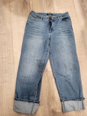 Light Wash D. Jeans Rolled Cuff Jeans Size 6